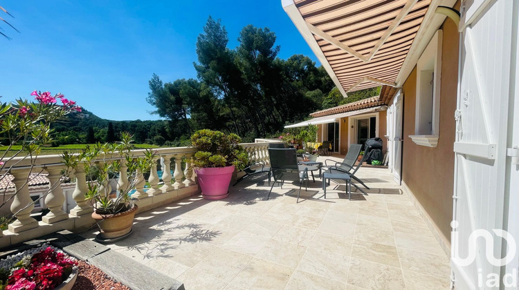 Ma-Cabane - Vente Maison Sanary-sur-Mer, 191 m²