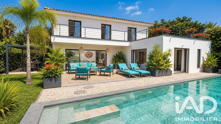Ma-Cabane - Vente Maison Sanary-sur-Mer, 170 m²