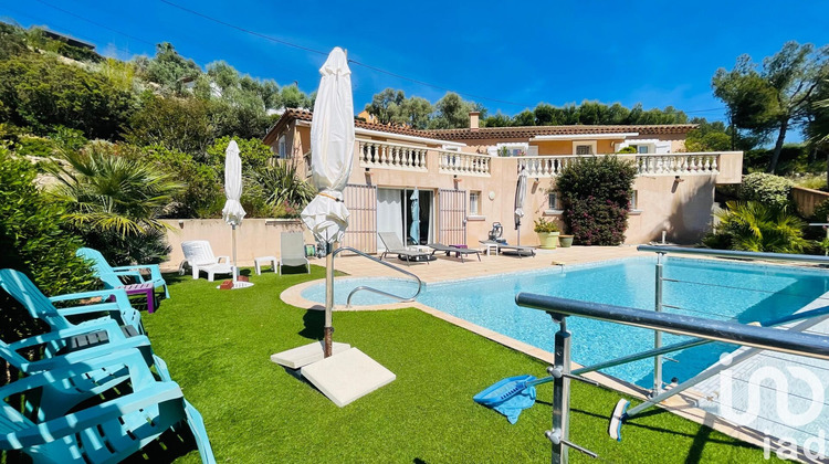 Ma-Cabane - Vente Maison Sanary-sur-Mer, 191 m²