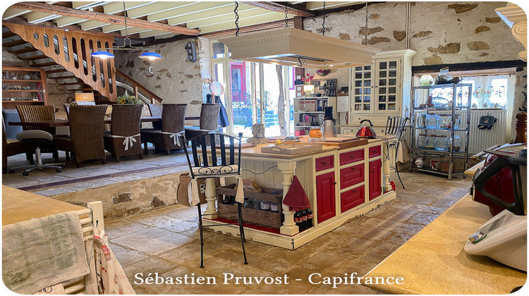 Ma-Cabane - Vente Maison SARRAZAC, 325 m²