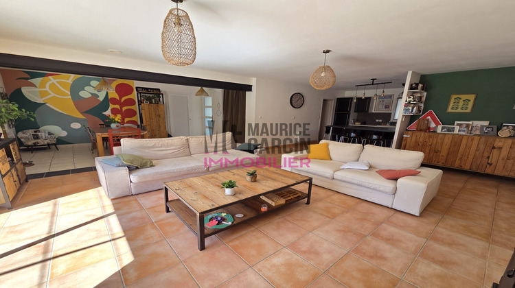 Ma-Cabane - Vente Maison Saumane-de-Vaucluse, 231 m²