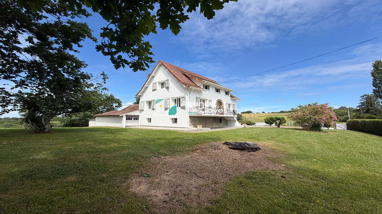 Ma-Cabane - Vente Maison SAUVETERRE-DE-BEARN, 109 m²
