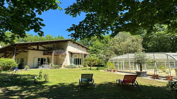 Ma-Cabane - Vente Maison SAUVETERRE DE GUYENNE, 310 m²