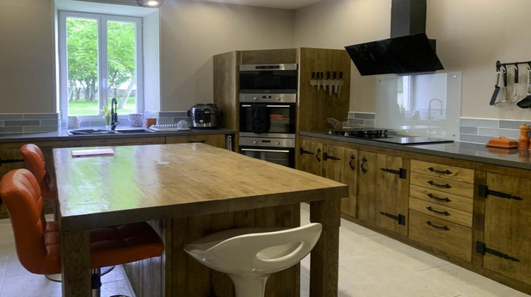 Ma-Cabane - Vente Maison SAUZE VAUSSAIS, 439 m²