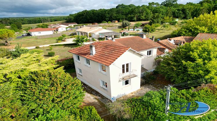 Ma-Cabane - Vente Maison SAVIGNAC-LES-EGLISES, 160 m²