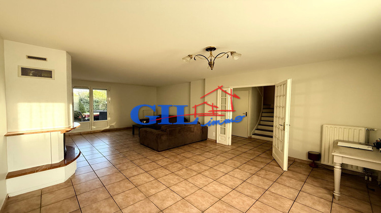 Ma-Cabane - Vente Maison SAVIGNY-LE-TEMPLE, 99 m²