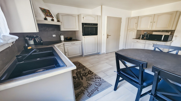 Ma-Cabane - Vente Maison SAVIGNY-LE-TEMPLE, 126 m²