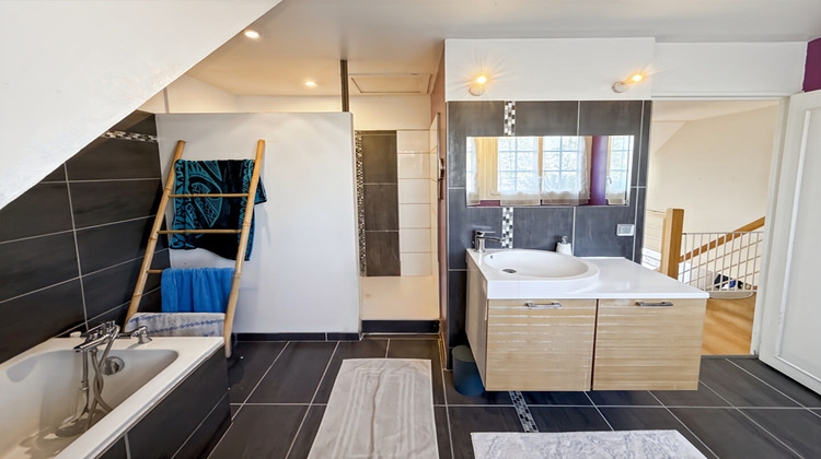 Ma-Cabane - Vente Maison SAVIGNY-LE-TEMPLE, 117 m²