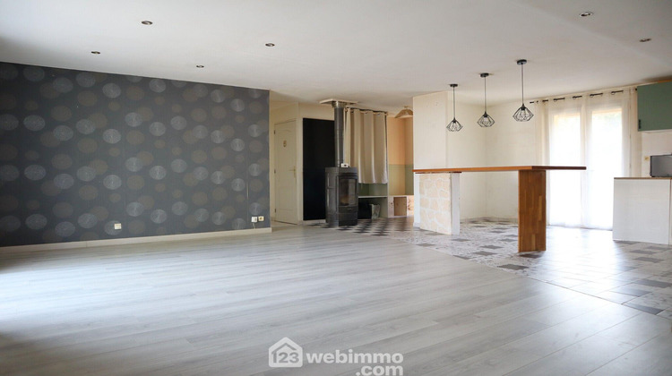 Ma-Cabane - Vente Maison Savigny-Lévescault, 120 m²