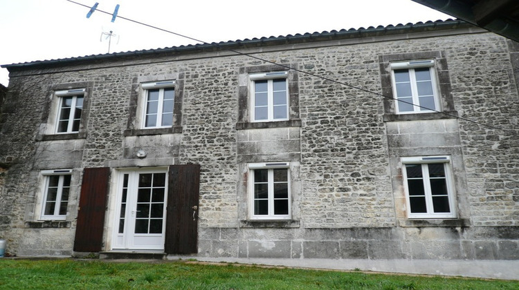 Ma-Cabane - Vente Maison SEGONZAC, 122 m²