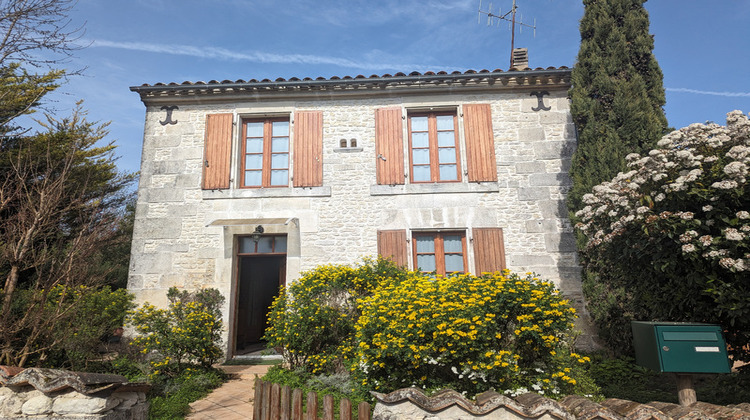 Ma-Cabane - Vente Maison SEGONZAC, 84 m²