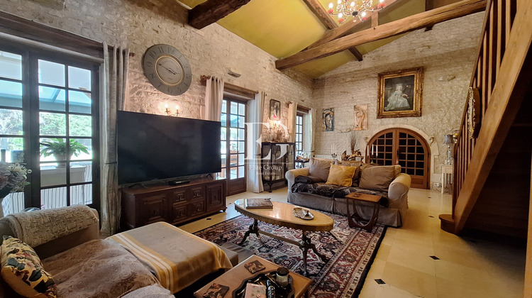 Ma-Cabane - Vente Maison SEGONZAC, 224 m²