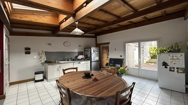 Ma-Cabane - Vente Maison Seilhac, 308 m²