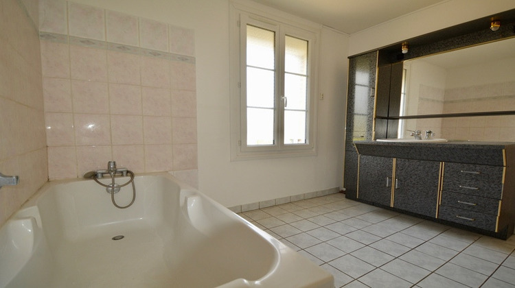Ma-Cabane - Vente Maison SERQUIGNY, 112 m²