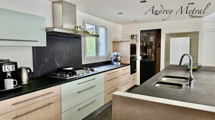 Ma-Cabane - Vente Maison SERRIERES EN CHAUTAGNE, 200 m²