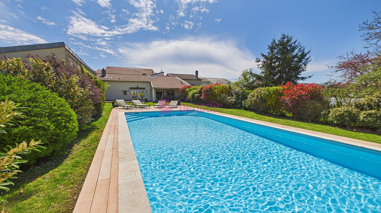 Ma-Cabane - Vente Maison SERVIGNY-LES-SAINTE-BARBE, 373 m²