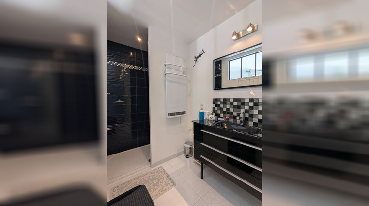 Ma-Cabane - Vente Maison SILLANS-LA-CASCADE, 82 m²