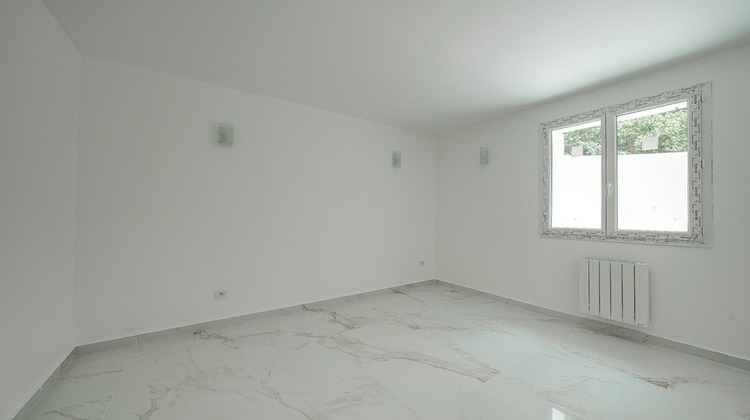 Ma-Cabane - Vente Maison SIMIANE-COLLONGUE, 184 m²