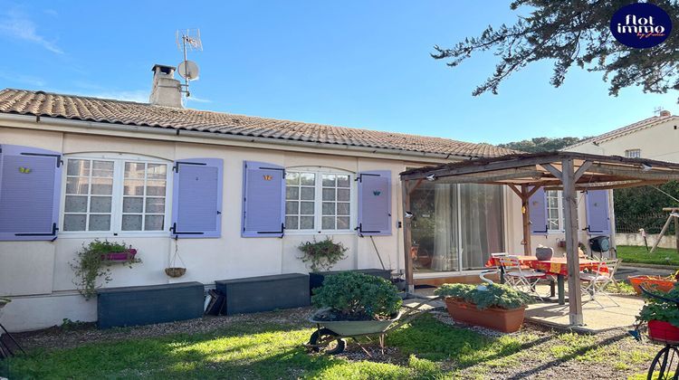 Ma-Cabane - Vente Maison SIX-FOURS-LES-PLAGES, 97 m²