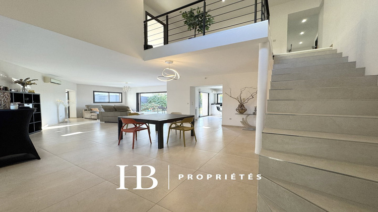 Ma-Cabane - Vente Maison SIX FOURS LES PLAGES, 320 m²