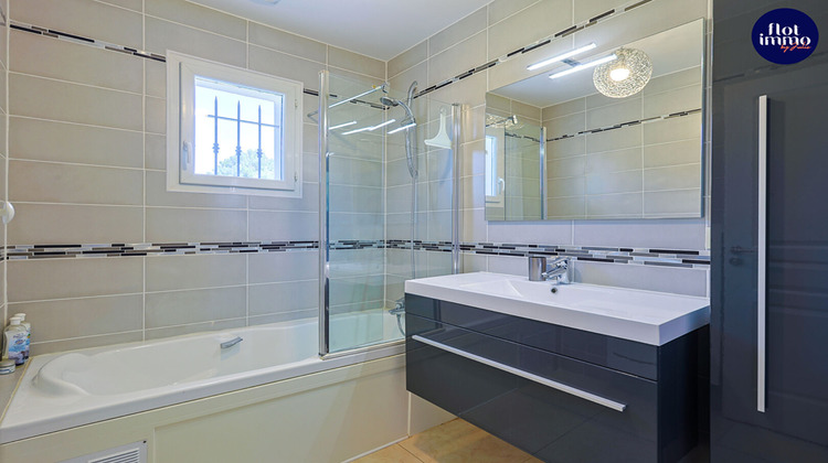 Ma-Cabane - Vente Maison SIX-FOURS-LES-PLAGES, 163 m²