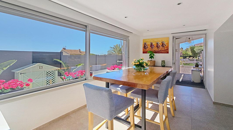 Ma-Cabane - Vente Maison SIX FOURS LES PLAGES, 210 m²