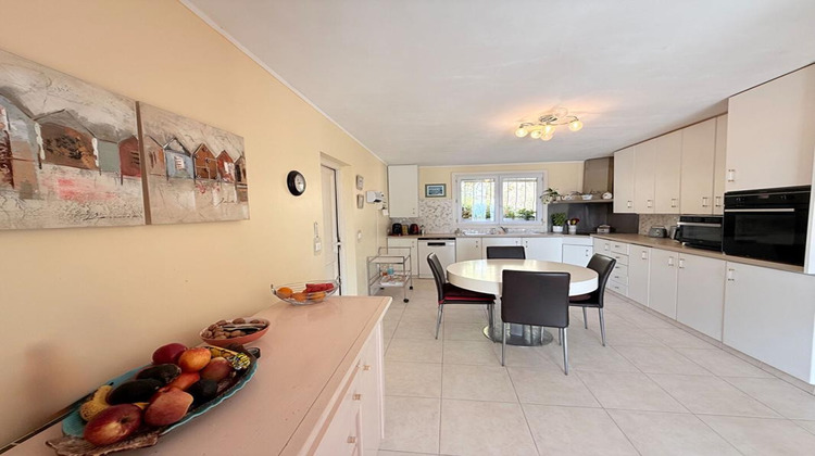 Ma-Cabane - Vente Maison SIX FOURS LES PLAGES, 230 m²