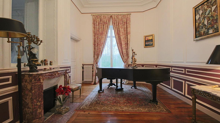 Ma-Cabane - Vente Maison SOISSONS, 700 m²