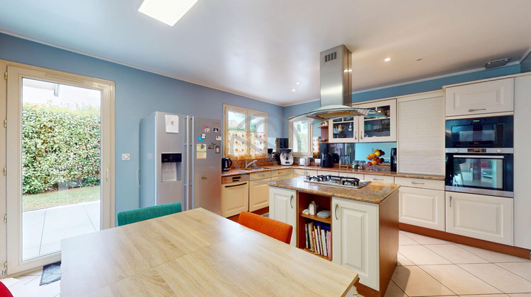 Ma-Cabane - Vente Maison SOLAIZE, 208 m²