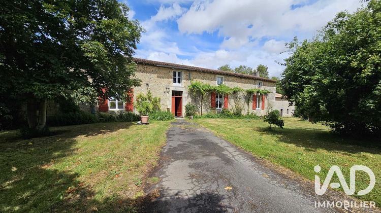 Ma-Cabane - Vente Maison Sommières-du-Clain, 295 m²