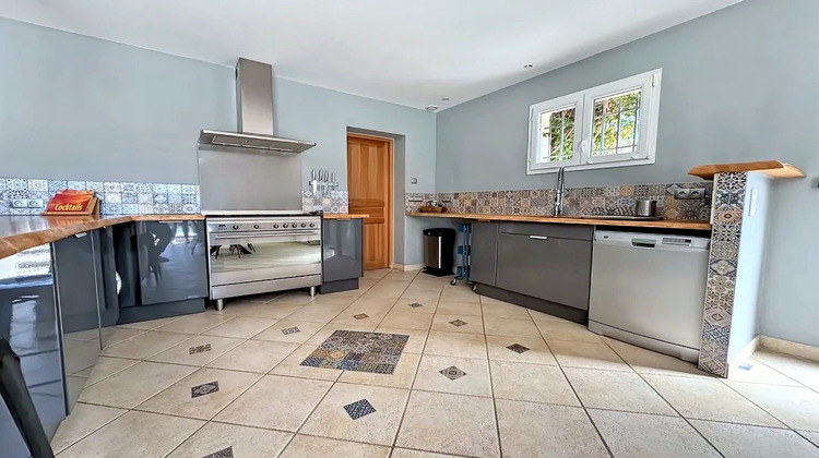 Ma-Cabane - Vente Maison SORGUES, 151 m²