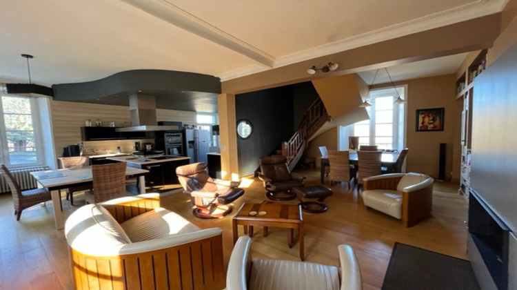 Ma-Cabane - Vente Maison SOURDEVAL, 200 m²