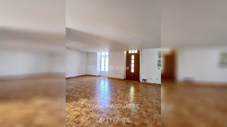 Ma-Cabane - Vente Maison SOURDEVAL, 108 m²