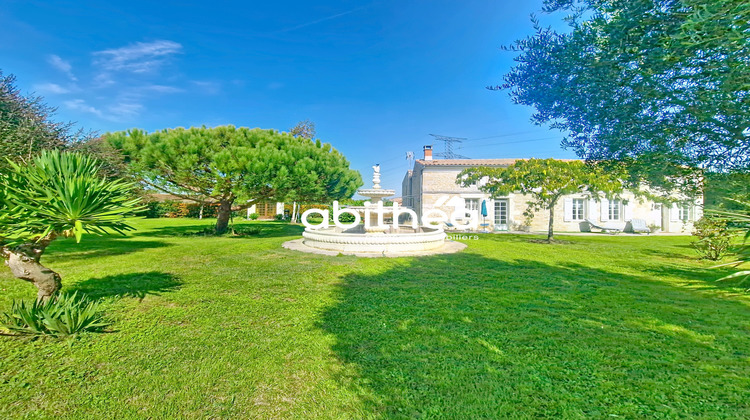 Ma-Cabane - Vente Maison St genis de saintonge, 340 m²