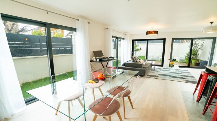 Ma-Cabane - Vente Maison SURESNES, 147 m²