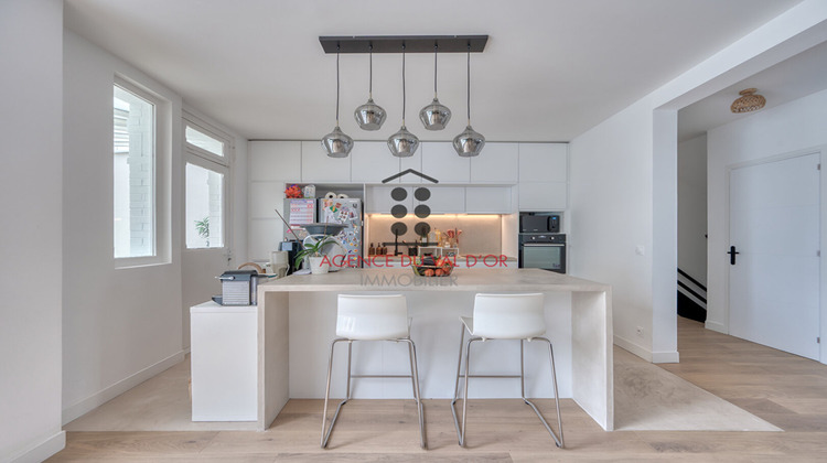 Ma-Cabane - Vente Maison SURESNES, 290 m²