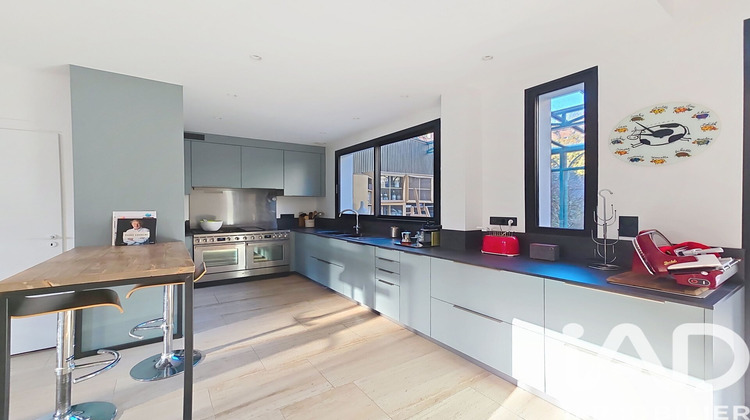 Ma-Cabane - Vente Maison Suresnes, 180 m²