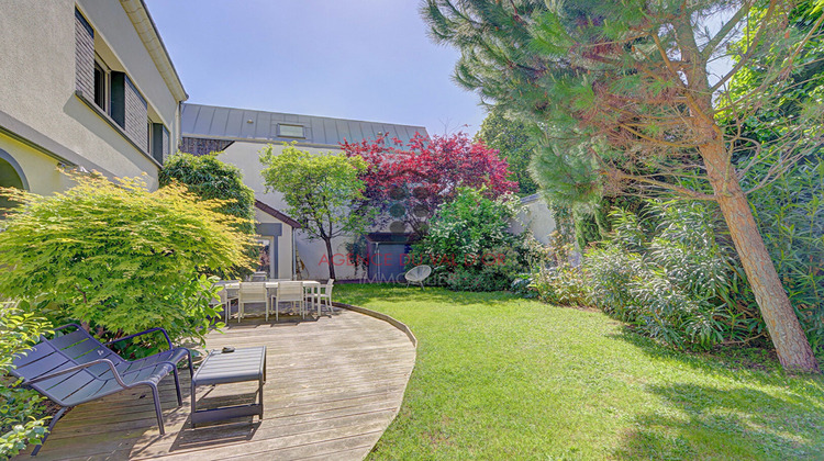 Ma-Cabane - Vente Maison SURESNES, 195 m²