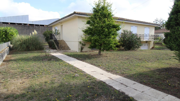 Ma-Cabane - Vente Maison Surgères, 109 m²