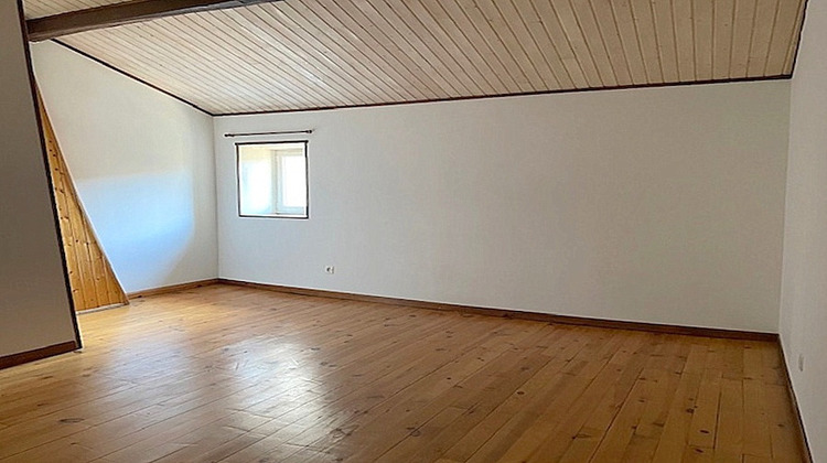 Ma-Cabane - Vente Maison SURGERES, 75 m²