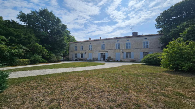 Ma-Cabane - Vente Maison SURGERES, 292 m²