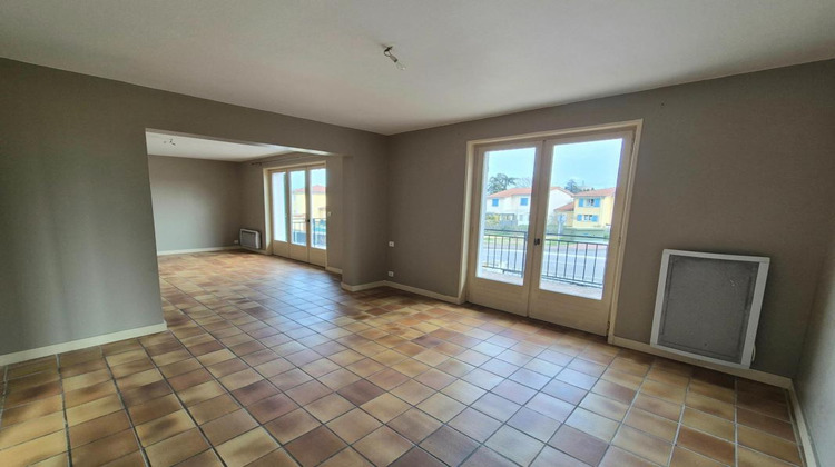 Ma-Cabane - Vente Maison SURY LE COMTAL, 150 m²