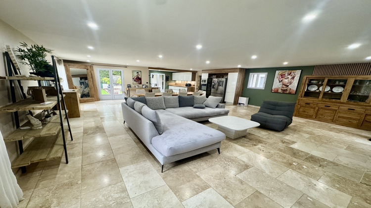 Ma-Cabane - Vente Maison Suze-la-Rousse, 211 m²