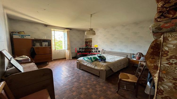 Ma-Cabane - Vente Maison Suze-la-Rousse, 655 m²