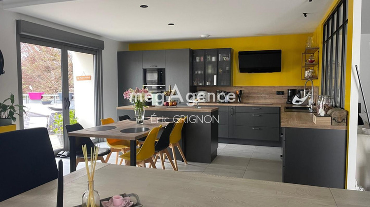 Ma-Cabane - Vente Maison TALMONT SAINT HILAIRE, 177 m²