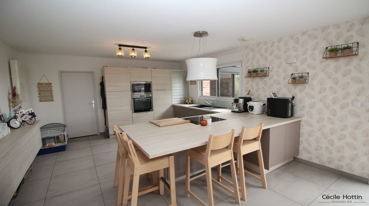 Ma-Cabane - Vente Maison Templemars, 144 m²