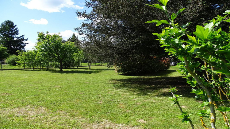 Ma-Cabane - Vente Maison THONAC, 89 m²