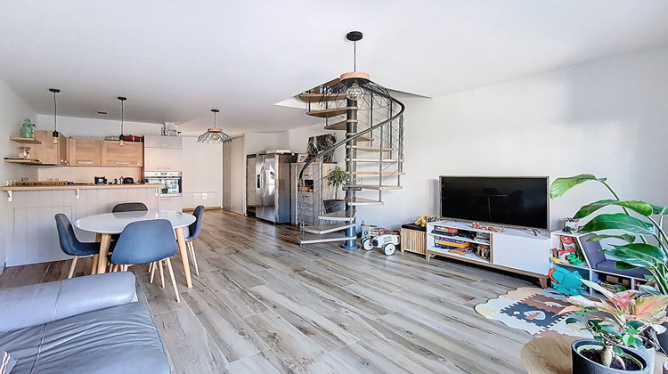 Ma-Cabane - Vente Maison THONON-LES-BAINS, 74 m²