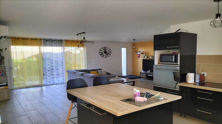 Ma-Cabane - Vente Maison TONNAY-CHARENTE, 99 m²