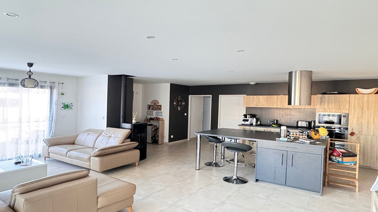 Ma-Cabane - Vente Maison TONNAY-CHARENTE, 94 m²